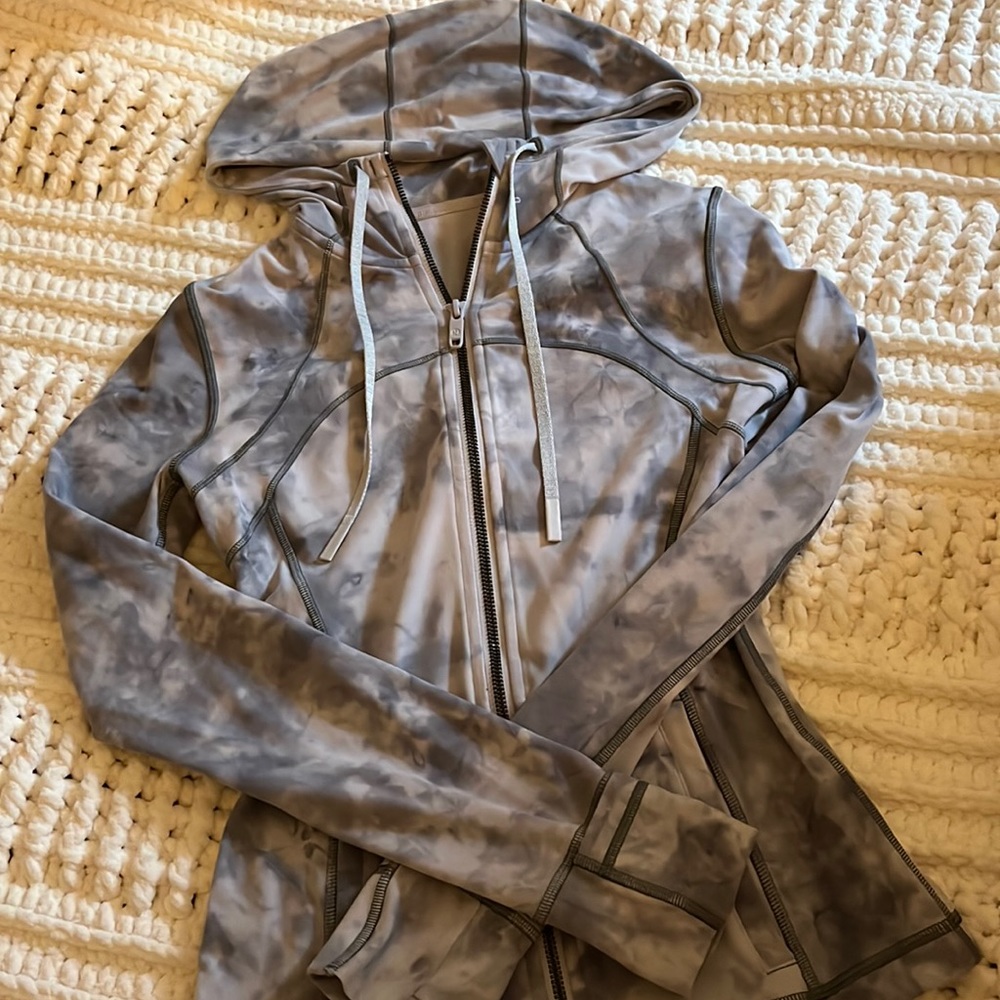 Lululemon gray diamond dye zip up size 2
